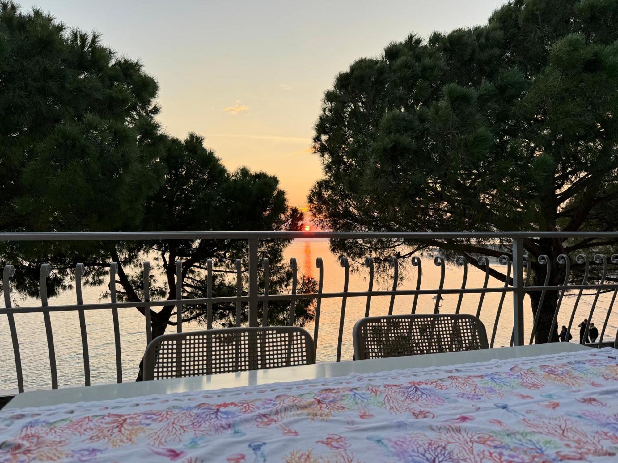 גראדו Apartment Mit Meerblick Am Strand Costa Azzura מראה חיצוני תמונה
